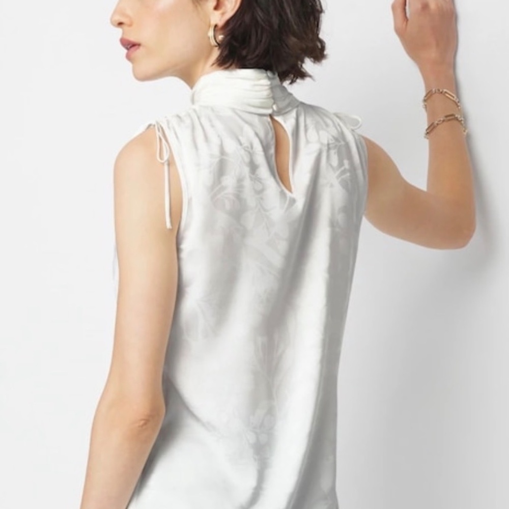 WHBM sleeveless mock neck top (white) - Picture 3 of 3